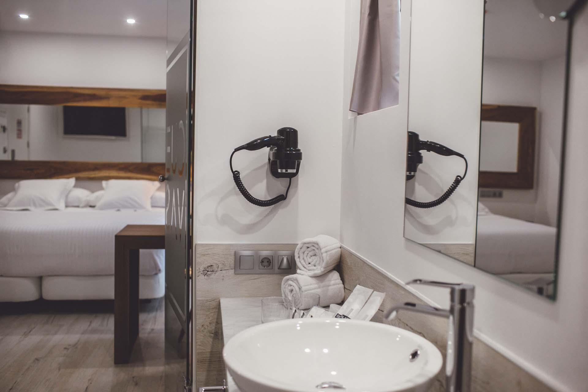 Hotel Cuevas - Adults Only Santillana del Mar Zewnętrze zdjęcie